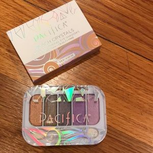 Pacifica eyeshadow palette “beach crystals”.